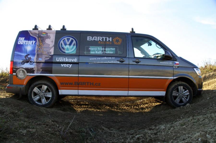  Volkswagen Transporter Rally Dakar 2016 года  (фото 3 из 8)